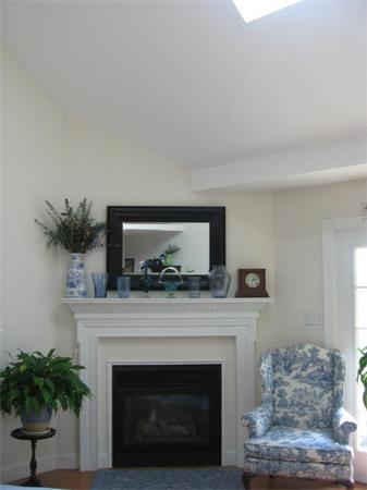 49 Hillside Village Dr