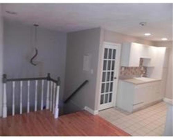 10 Hamilton St