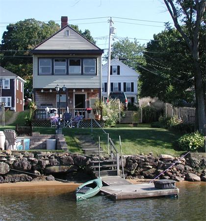 298 E Main St