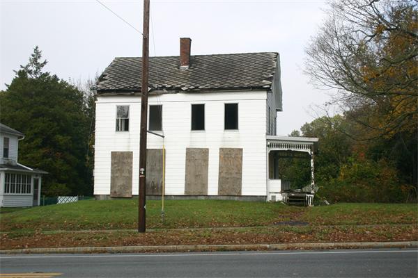 1122 Main Street