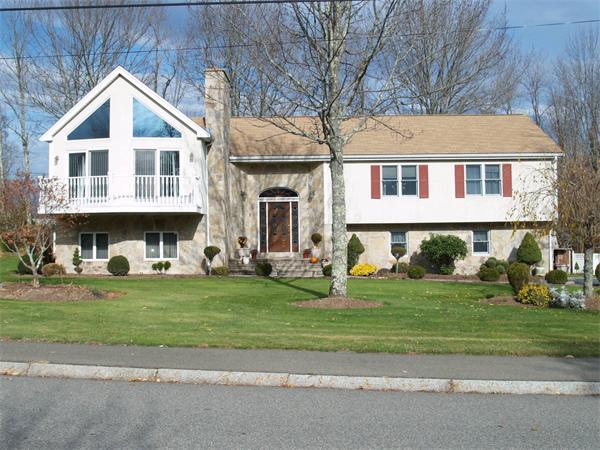 Real Estate for Sale, ListingId:17733346, location: 10 Brian Rd Bridgewater 02324