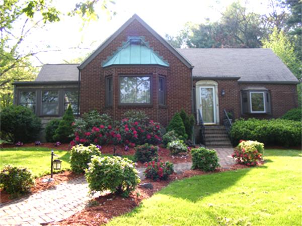  Lynnfield MA Open Houses | Open Homes | CPC Open Houses, Open House Sun 5/20, 1-3pm, 683 Walnut St.Enjoy views of Hawkes Pond from many r