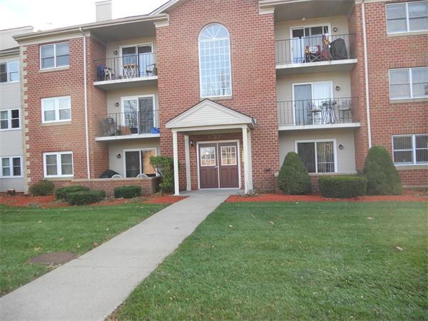 22 Maple Crest