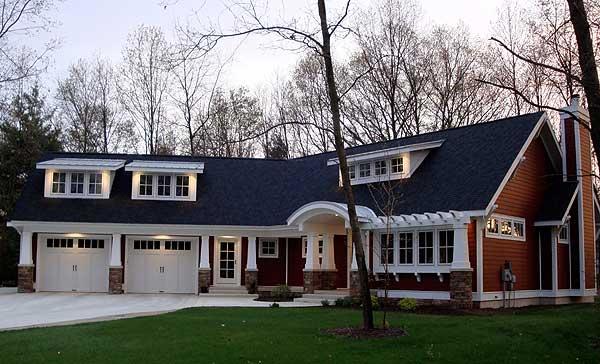 47 Plymouth Blvd