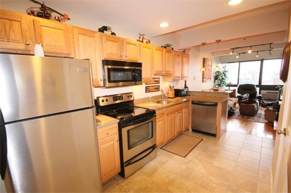 Lofts.com apartments, condos, coops, houses & commercial real estate - Back Bay Lofts (Condo)
