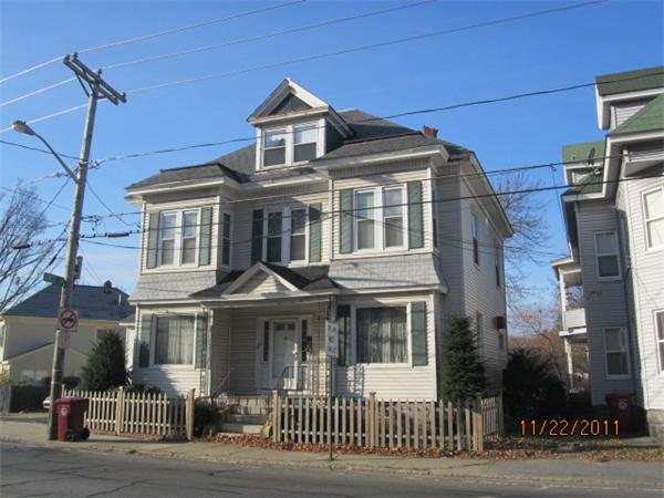 952 Bridge St