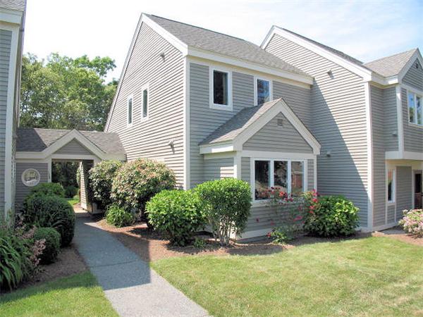126 Howland Cir