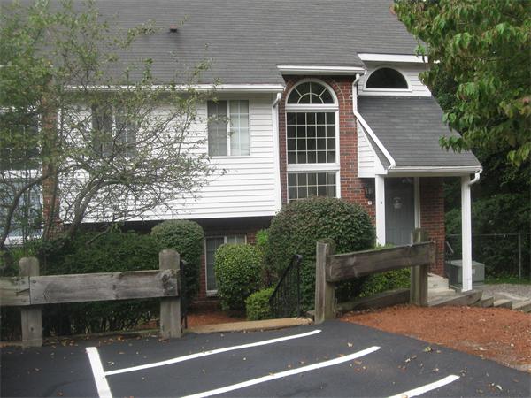 206 Tall Oaks Dr