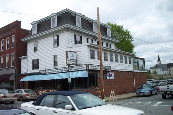 307 Main St
