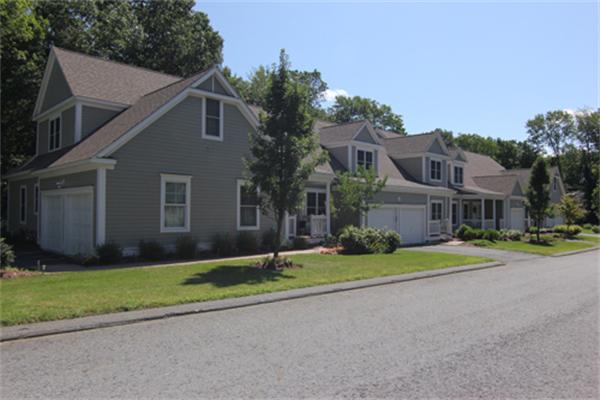 4 Sanctuary Ln