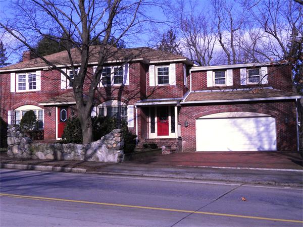 862 Andover St