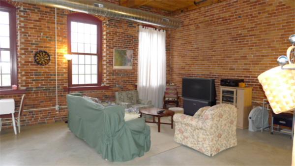 Lofts.com apartments, condos, coops, houses & commercial real estate - Amesbury Lofts (Condo)