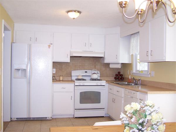11 Cove St, Chelmsford, MA 01824, MLS #71331491