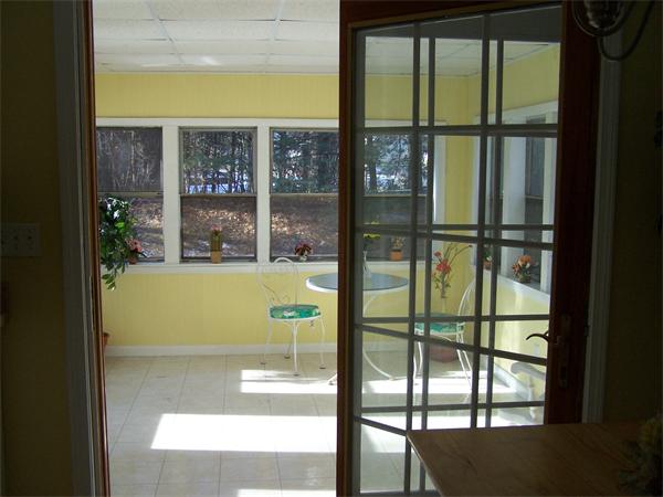 11 Cove St, Chelmsford, MA 01824, MLS #71331491