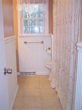11 Cove St, Chelmsford, MA 01824, MLS #71331491
