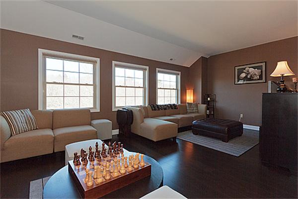 12 Brookside Rd