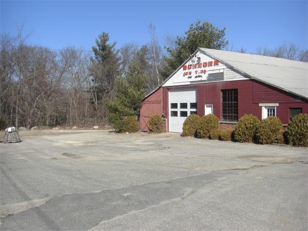 762 Quaker Highway