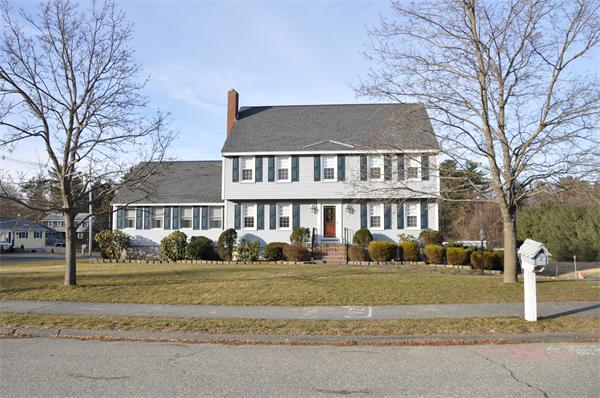 2 Tomahawk Drive
