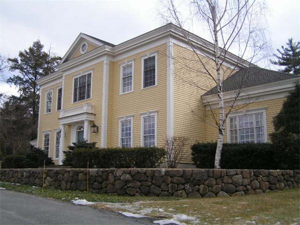 61 Kettle Hole Rd