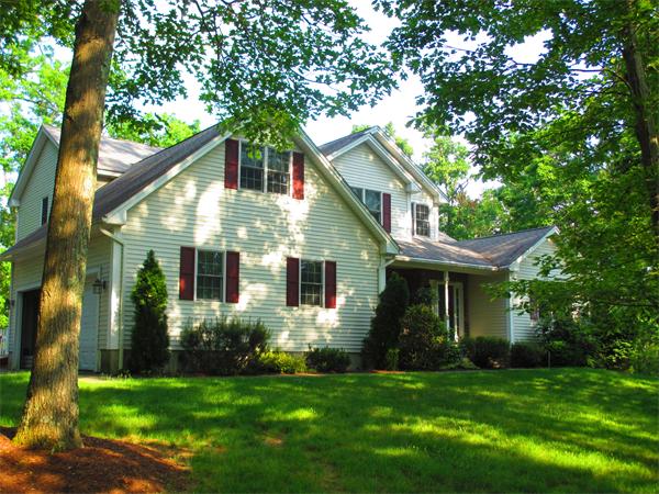 8 Highland Cir