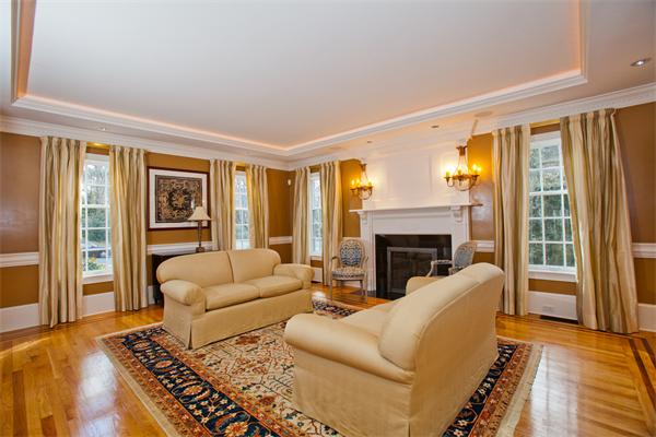 Falmouth Road, Wellesley, MA Photo #7