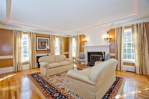 Falmouth Road, Wellesley, MA Photo #8
