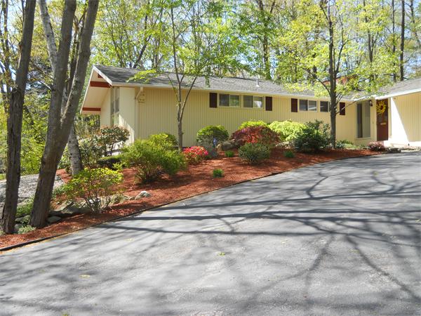 6 Whittier Circle