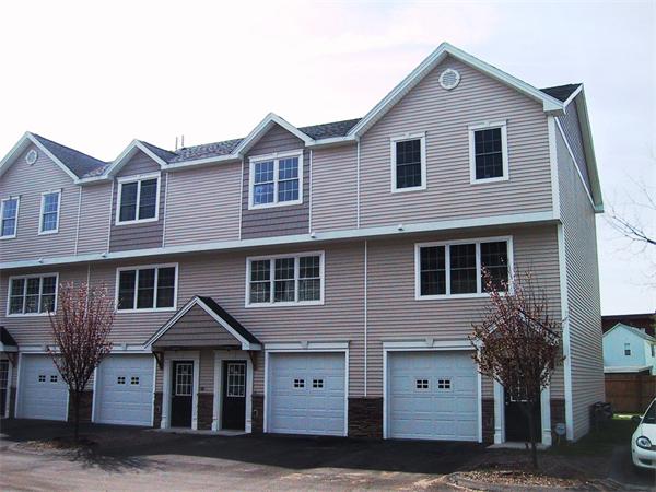 33 Regency Court