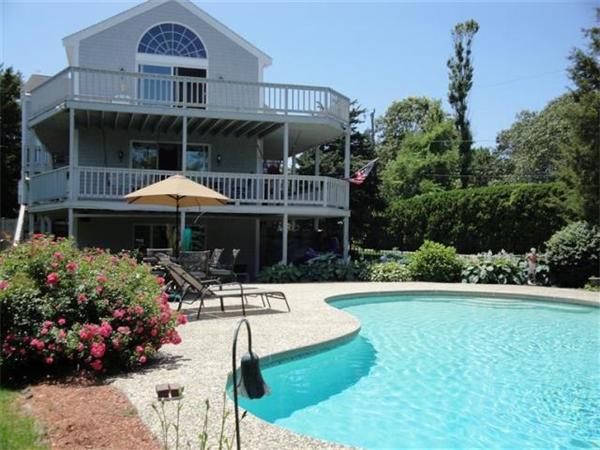 4 Waterside DR