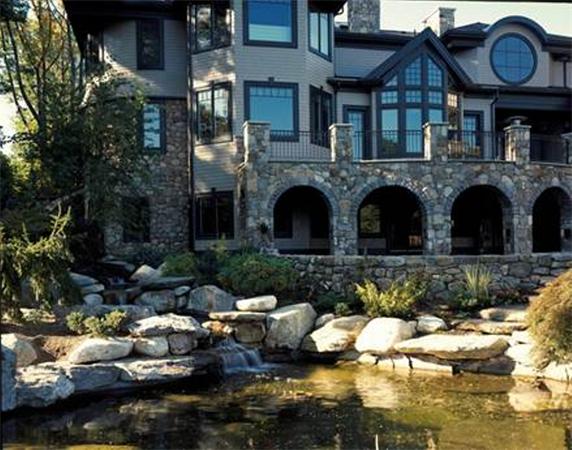 12 Claridge Drive