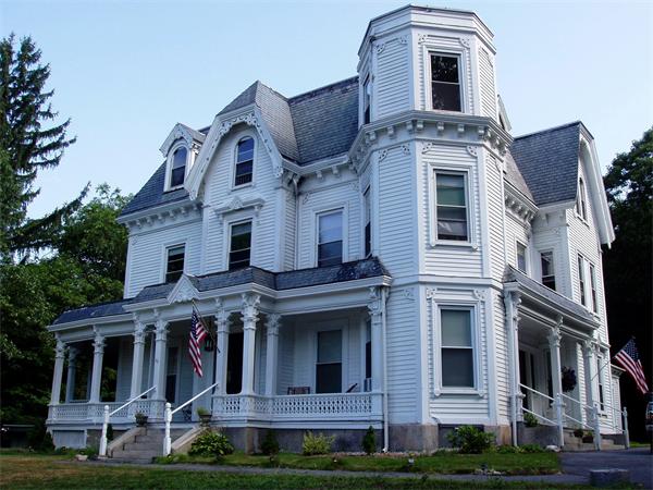 143 Main St