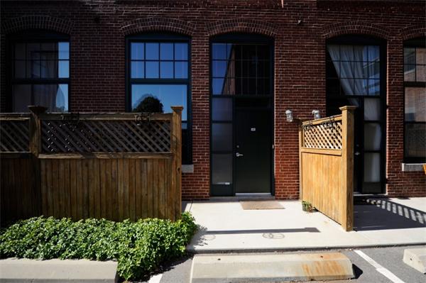 Lofts.com apartments, condos, coops, houses & commercial real estate - Chelsea Lofts (Condo)