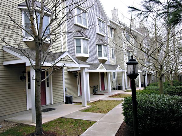 169 Sea St