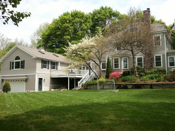 209 Curve Street