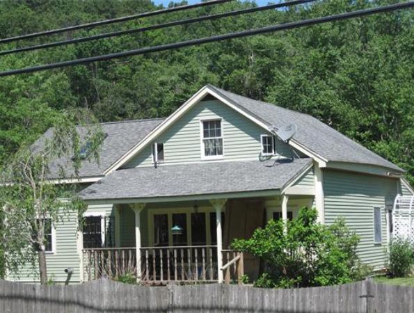 115 Main St