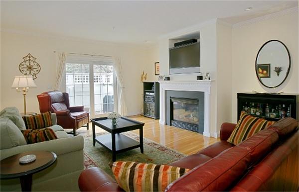 285 Victory Rd