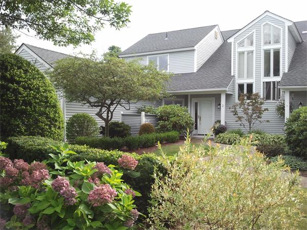 2 Fairway Dr