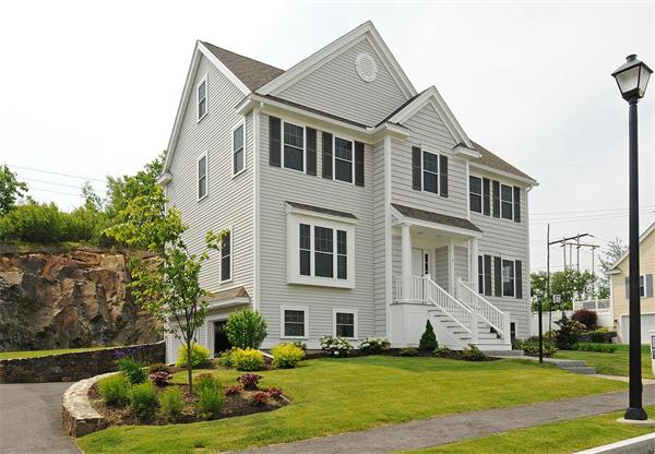14 Amanda Way