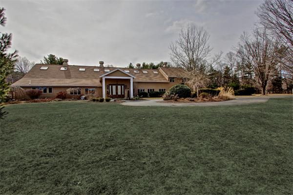 10 Macomber Ln