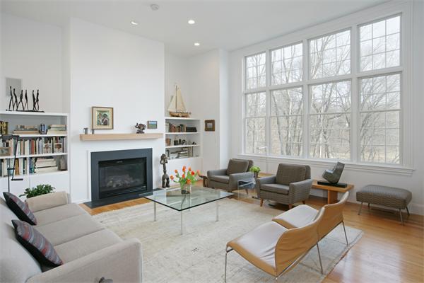 287 Langley Rd