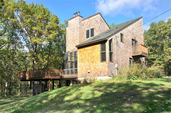 136 Sawyerhill Rd