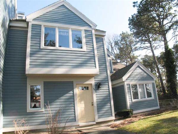 47 Trevor Ln