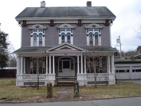 218 Madison Avenue West