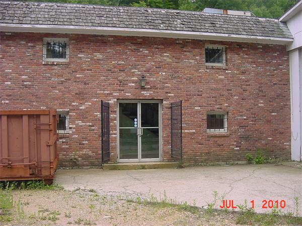 120 Dresser Hill