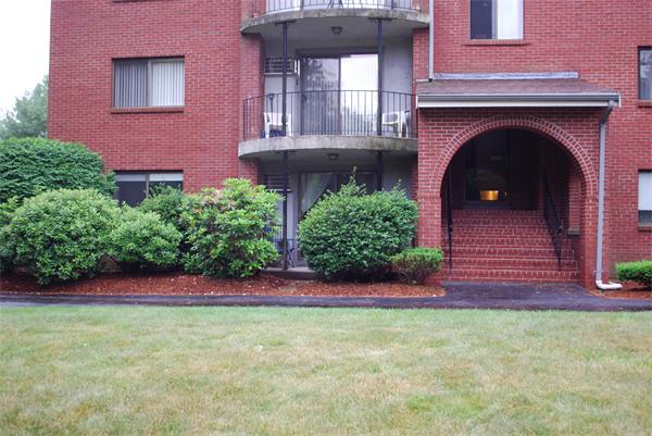 8 Longmeadow Drive