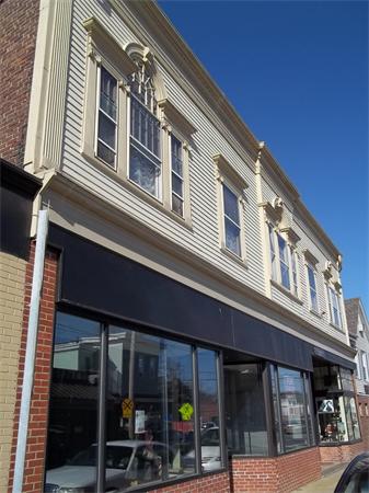 521-529 Franklin St