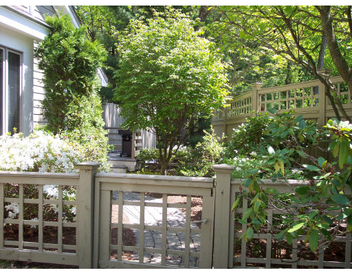 13 Glen Oak Drive