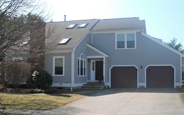 3 Edgewater Dr