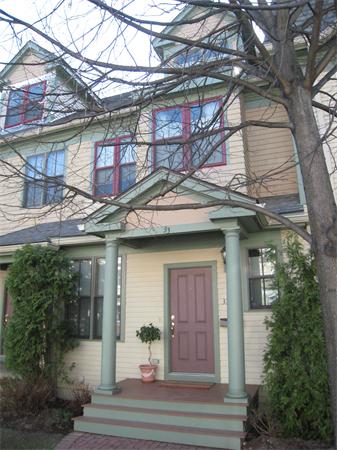33 Weston Ave