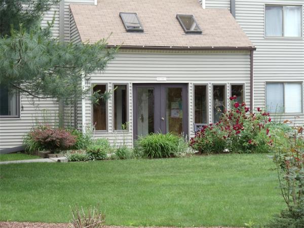  Chelmsford MA Open Houses | Open Homes | CPC Open Houses, Location! Rose Garden first floor condo with slider to patio/walkout to lawn and